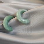 گوشواره نیم حلقه ای سبز