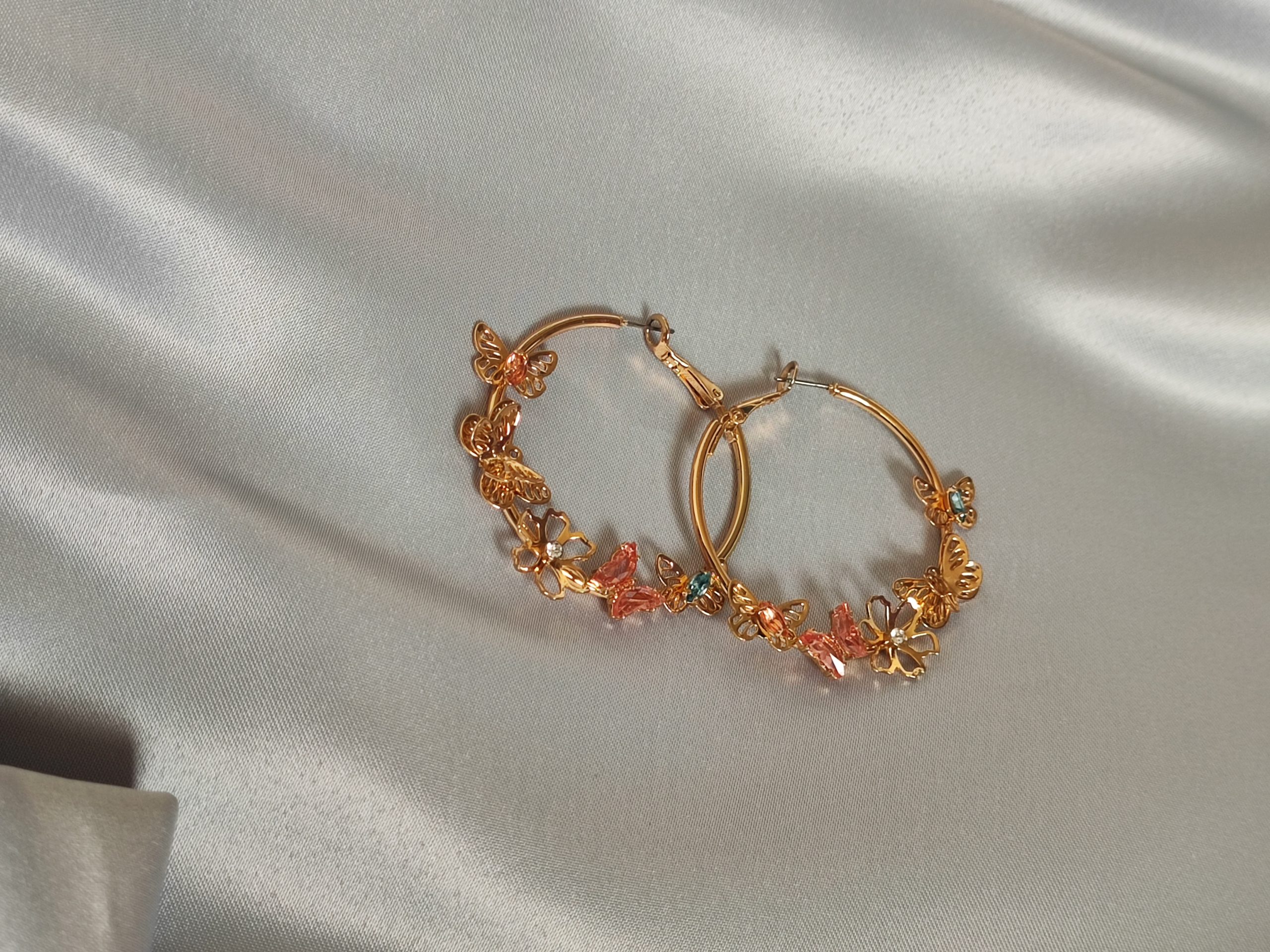 گوشواره حلقه ای پروانه دار