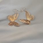 گوشواره پروانه ای بزرگ با رنگ طلایی
