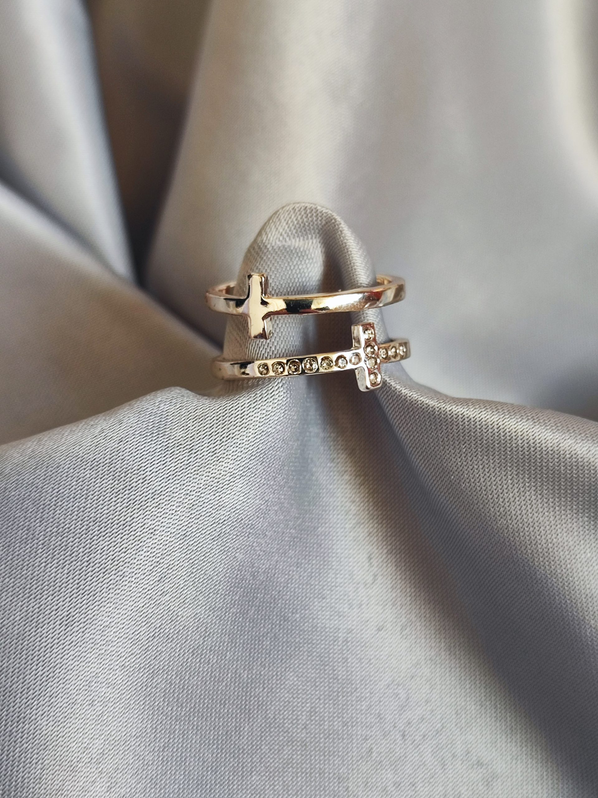 انگشتر ترند دولاین چسبیده به هم با رنگ نقره ای