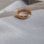 انگشتر طلایی شکوفه ای نگین دار